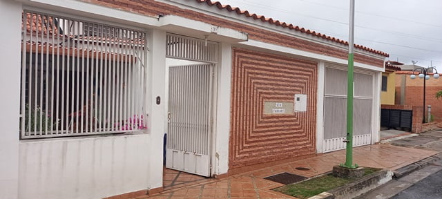 CASA EN VENTA EN LA ROSALEDA BARQUISIMETO 